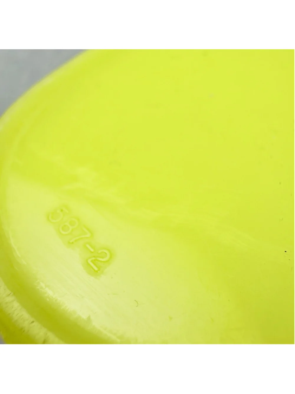 TUPPERWARE Yellow 8 Piece Set 4 Containers w Lids 587 1243 Shelf Saver